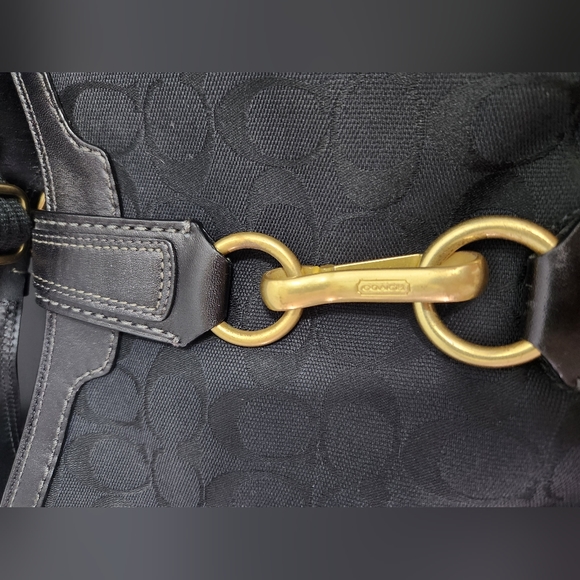 Classic black Coach purse small/medium - Picture 8 of 8